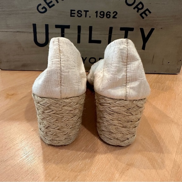 Lauren Ralph Lauren Wedge Espadrille Sandal Size 9.5 Gold Neutral Open Toe - Picture 4 of 8